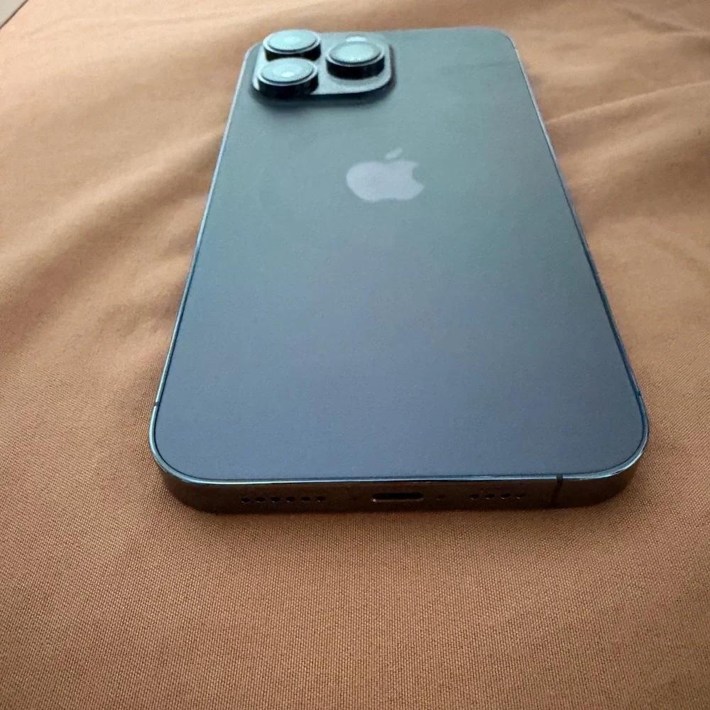 Apple iPhone 14 Pro Max 256GB - Black and Purple Ombre